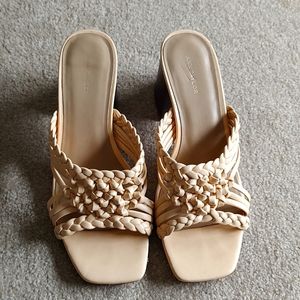 Ann Taylor Cream Colored Woven Leather Sandals